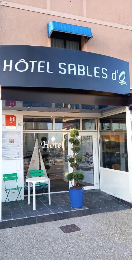 英格兰酒店 莱萨布勒-多洛讷 外观 照片